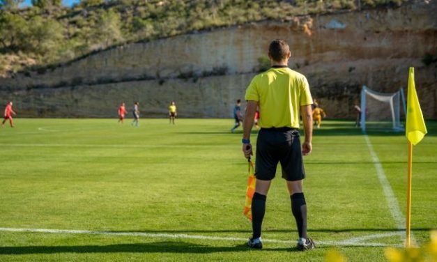 Evolusi Sepak Bola Modern Dan Peran Teknologi