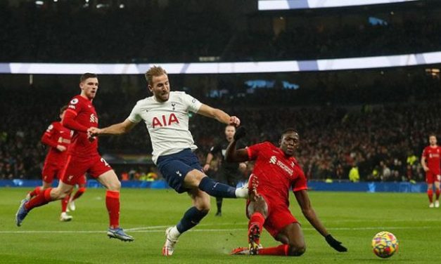 Strategi Bertahan Yang Efektif Dalam Sepak Bola Modern